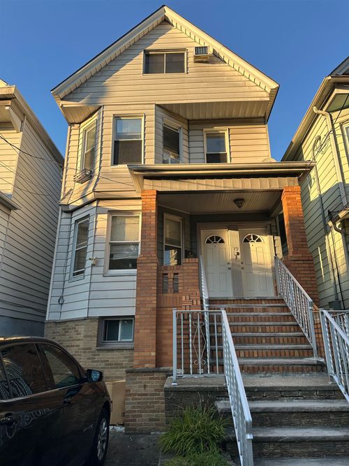2-79 W 52nd St, Bayonne, NJ, 07002-3303 | Card Image