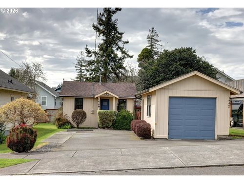 1449 9th St, Astoria, OR, 97103-5222 | Card Image