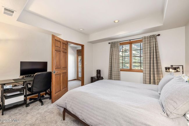 107 Lions Ln, Townhouse with 3 bedrooms, 4 bathrooms and 3 parking in Minturn CO | Image 17