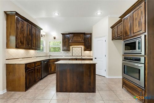 2009 Silver Spur, Belton, TX, 76513-6725 | Card Image
