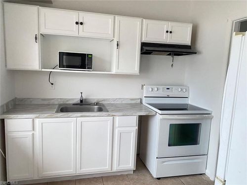 15 Vineyard St, Lehigh Acres, FL, 33936 | Card Image