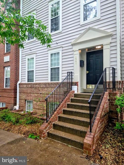 apt-201-1541 Northern Neck Dr, VIENNA, VA, 22182-5531 | Card Image