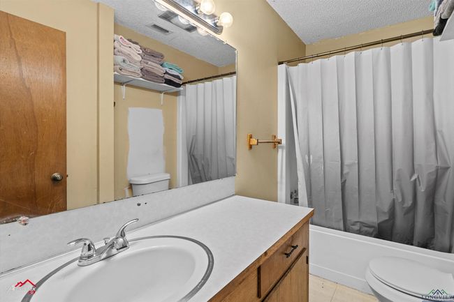711 Comer St, House other with 3 bedrooms, 2 bathrooms and null parking in Carthage TX | Image 11