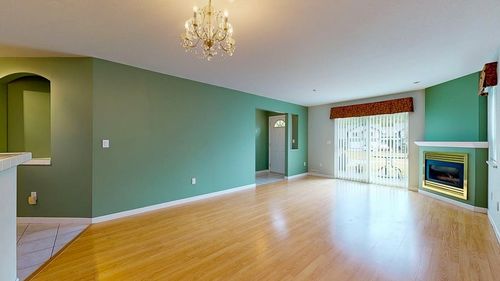 125-5711 Ebbtide St, Sechelt, BC, V7Z0J5 | Card Image