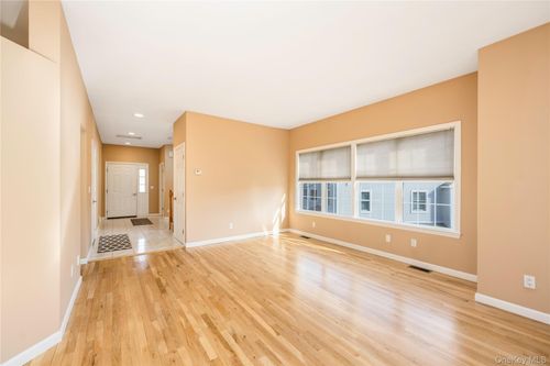 1476 Iroquois St, Shrub Oak, NY, 10588-1910 | Card Image