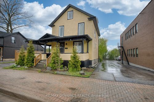 4770 Queen St, Niagara Falls, ON, L2E2M3 | Card Image