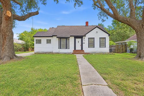 3200 Forest Ave, Port Arthur, TX, 77642-5305 | Card Image