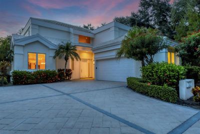 7620 Club Lane, House other with 3 bedrooms, 3 bathrooms and null parking in Sarasota FL | Image 2