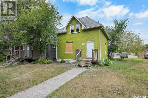 1524 Victoria Ave, Regina, SK, S4P0P5 | Card Image