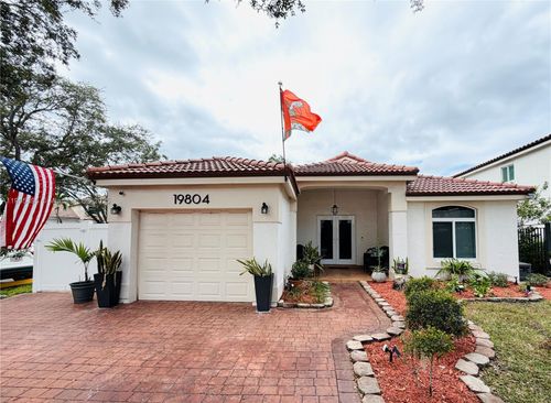 19804 Nw 82nd Pl, Hialeah, FL, 33015-5910 | Card Image