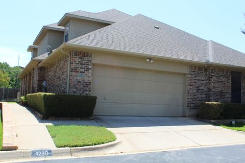 1230 Woodland Park Dr, Hurst, TX, 76053-3709 | Card Image