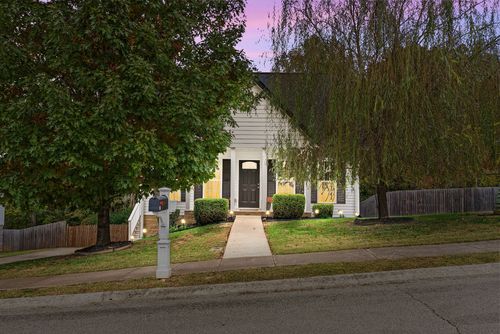 417 Zurich Ct, Clarksville, TN, 37040-8686 | Card Image