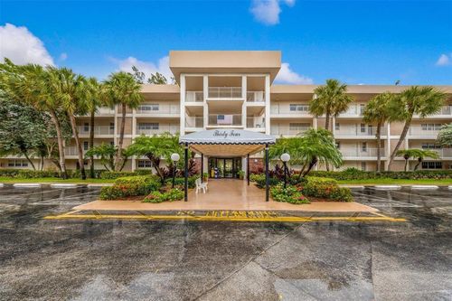 408-3051 S Palm Aire Dr, Pompano Beach, FL, 33069-4245 | Card Image