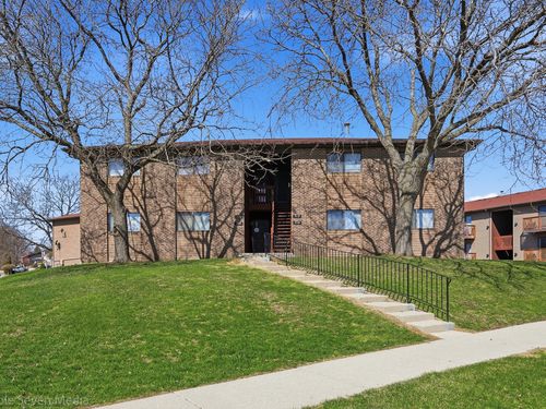 g1-g2-714 Division St, South Elgin, IL, 60177-1164 | Card Image
