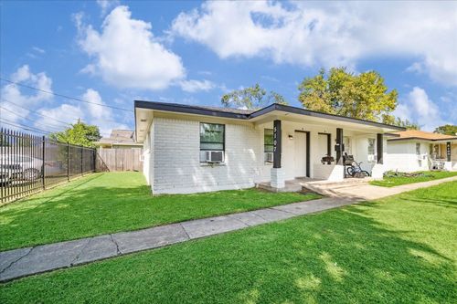 5107 Clover St, Houston, TX, 77033-3903 | Card Image
