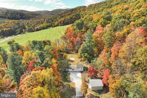 200 Slate Rock Rd, Biglerville, PA, 17307-9550 | Card Image