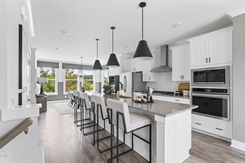 670 Bandon Aly, Cary, NC, 27513 | Card Image