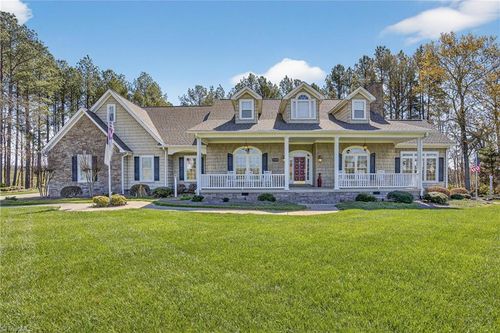 8939 New Hope Rd, Denton, NC, 27239-9370 | Card Image