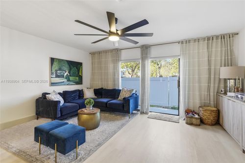 11611-11611 Nw 11th St, Pembroke Pines, FL, 33026-4336 | Card Image