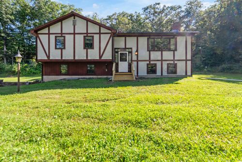 825 Jeremy Swamp Rd, Southbury, CT, 06488-2315 | Card Image