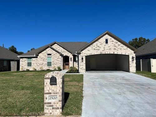 2520 Golden Oak, Orange, TX, 77632 | Card Image