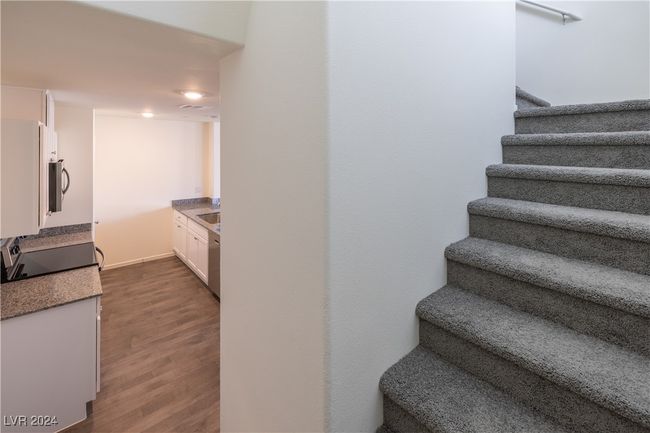 340 Summer Sparrow Ave, Townhouse with 3 bedrooms, 3 bathrooms and null parking in Henderson NV | Image 9