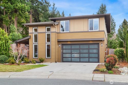 23715 105th Pl W, Edmonds, WA, 98020-5501 | Card Image