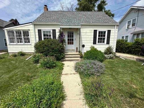 442 Maple Ave, Columbus, WI, 53925-1040 | Card Image