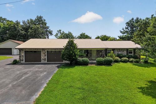 705 Highland Dr, Crossville, TN, 38572-7041 | Card Image