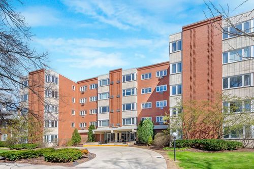 507-2033 Sherman Ave, Evanston, IL, 60201-3271 | Card Image