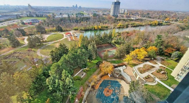1702 - 8 Lisa St, Condo with 3 bedrooms, 2 bathrooms and null parking in Brampton ON | Image 35