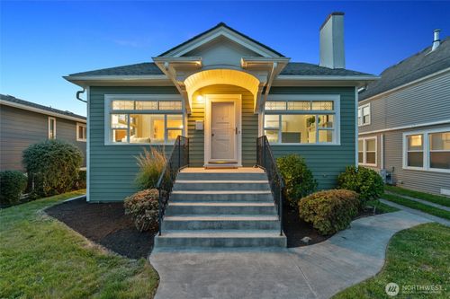 122 N 76th St, Seattle, WA, 98103-4604 | Card Image