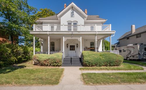 416 E Pine St, Missoula, MT, 59802-4644 | Card Image