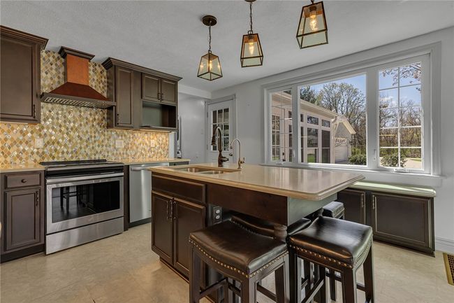 3945 Tuscarawas Rd, House other with 3 bedrooms, 3 bathrooms and 4 parking in Brighton Twp PA | Image 6
