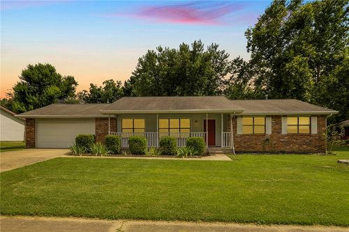 811 Maple St, Prairie Grove, AR, 72753-2529 | Card Image