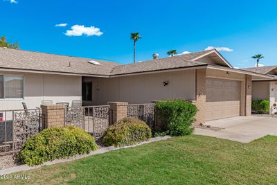 12602 W Parkwood Drive, Home with 2 bedrooms, 2 bathrooms and null parking in Sun City West AZ | Image 2