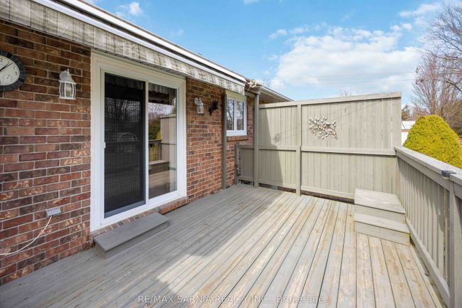 15 Eureka St, House other with 3 bedrooms, 2 bathrooms and 3 parking in Forest ON | Image 39