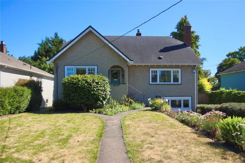 2331 Pacific Ave, Victoria, BC, V8R2V6 | Card Image