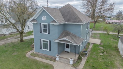 504 E 2nd St, Reynolds, IN, 47980-8134 | Card Image