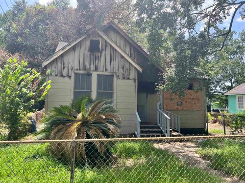 3032 Seneca St, Baton Rouge, LA, 70805-8274 | Card Image
