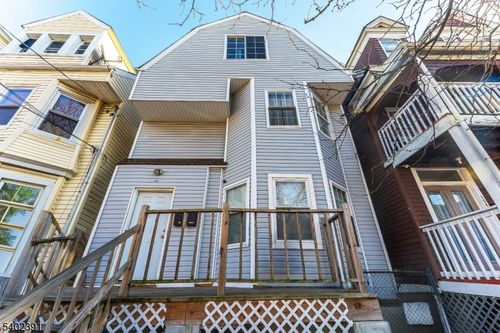 152 S 10th St, Newark, NJ, 07107-1406 | Card Image