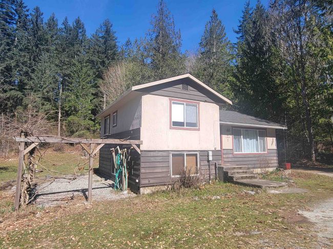 12895 Sunshine Coast Highway, House other with 3 bedrooms, 2 bathrooms and null parking in Madeira Park BC | Image 37