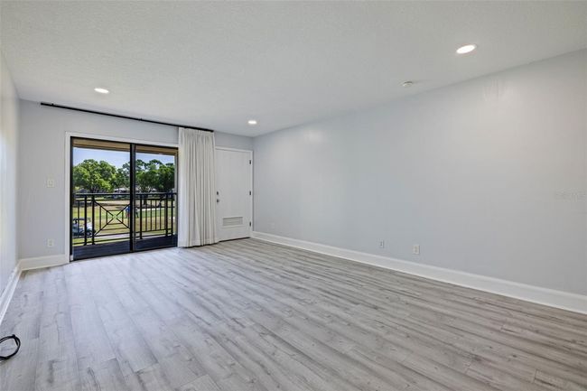 Bedroom 3160 with private balcony | Image 43
