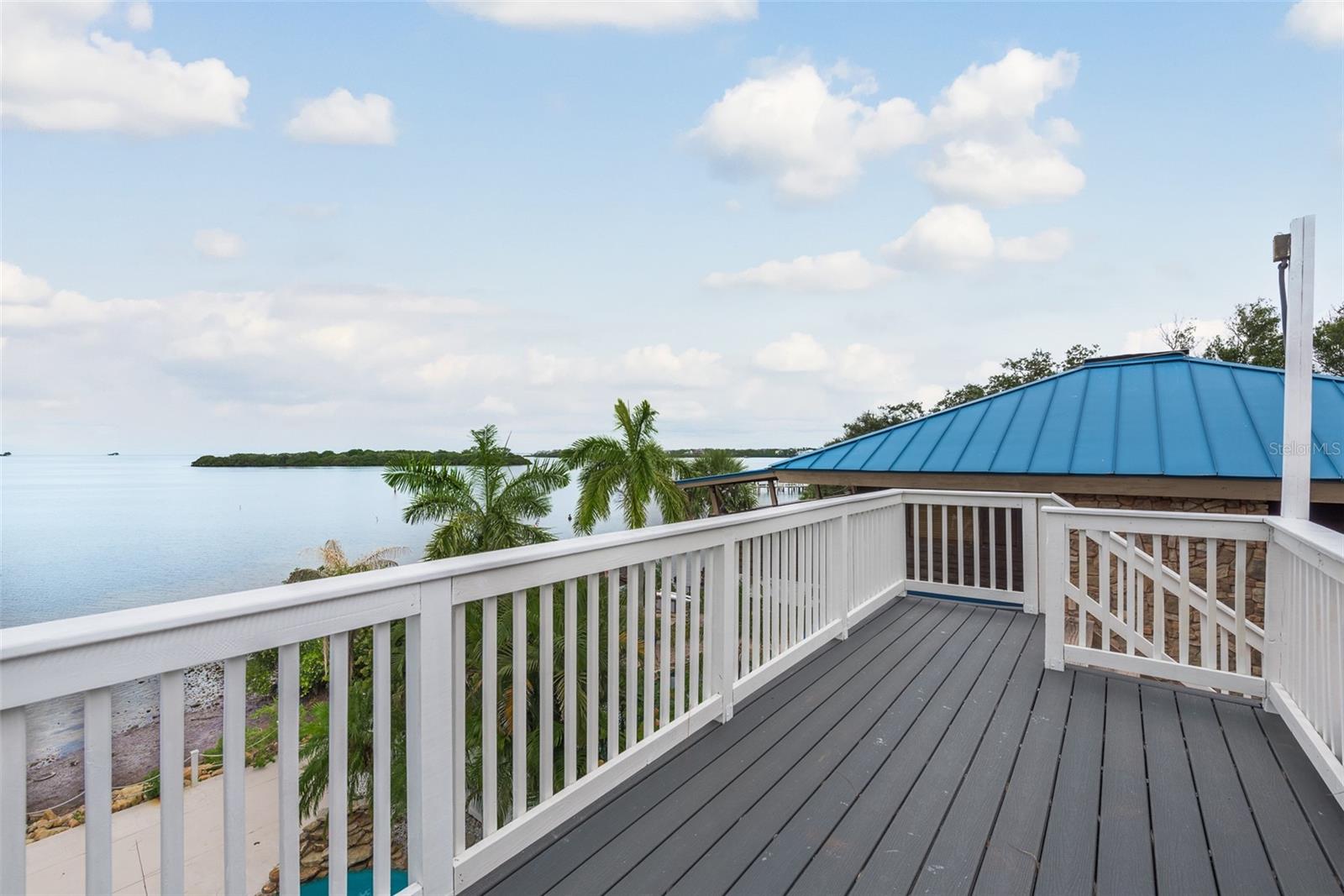 Residential in PALM HARBOR