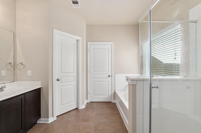2610 Ruby Dr, House other with 5 bedrooms, 3 bathrooms and 2 parking in Texas City TX | Image 16