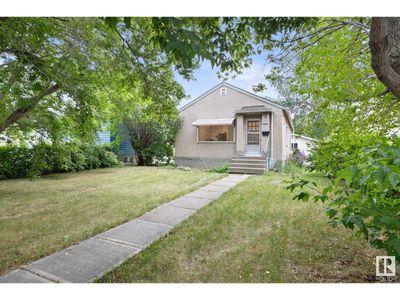 9023 90 St Nw, House other with 3 bedrooms, 1 bathrooms and 2 parking in Edmonton AB | Image 1