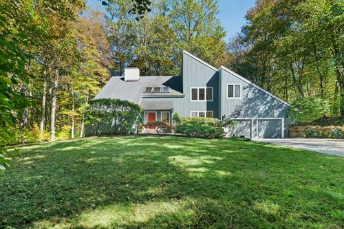 90 Old Stagecoach Rd, Redding, CT, 06896-1912 | Card Image