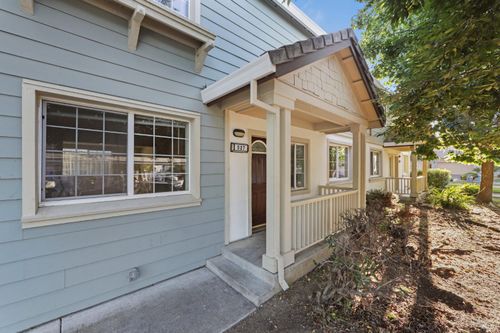 527 Daniels Ave, Vallejo, CA, 94590-3009 | Card Image