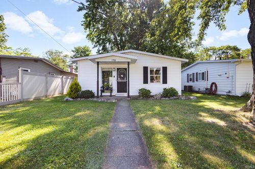 1708 Lynn St, Mishawaka, IN, 46545-7026 | Card Image