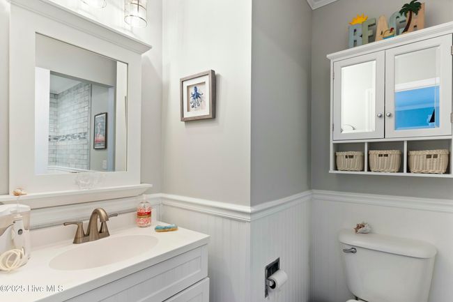802 E Oak Island Dr, House other with 3 bedrooms, 2 bathrooms and null parking in Oak Island NC | Image 11